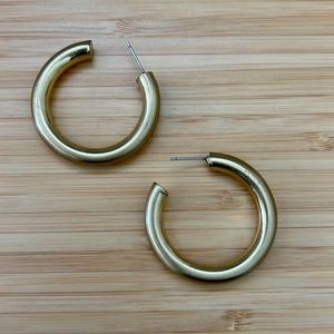 Matte hoop earrings